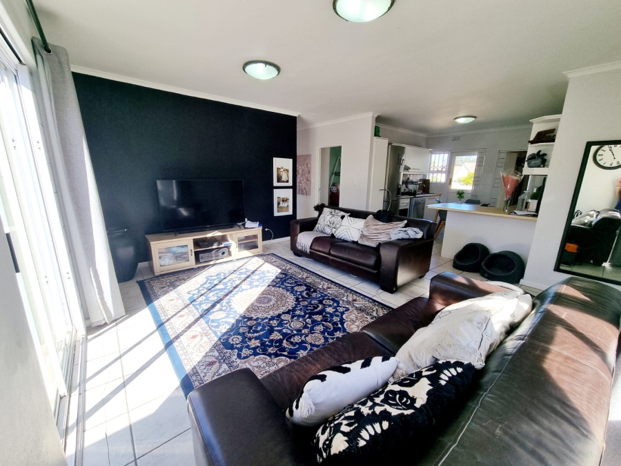 3 Bedroom Property for Sale in Sonstraal Heights Western Cape